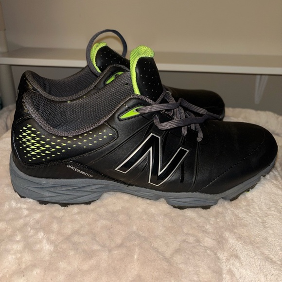 New Balance NBG2004 Men's Waterproof Spiked Comfort Golf Shoes. - Picture 5 of 6